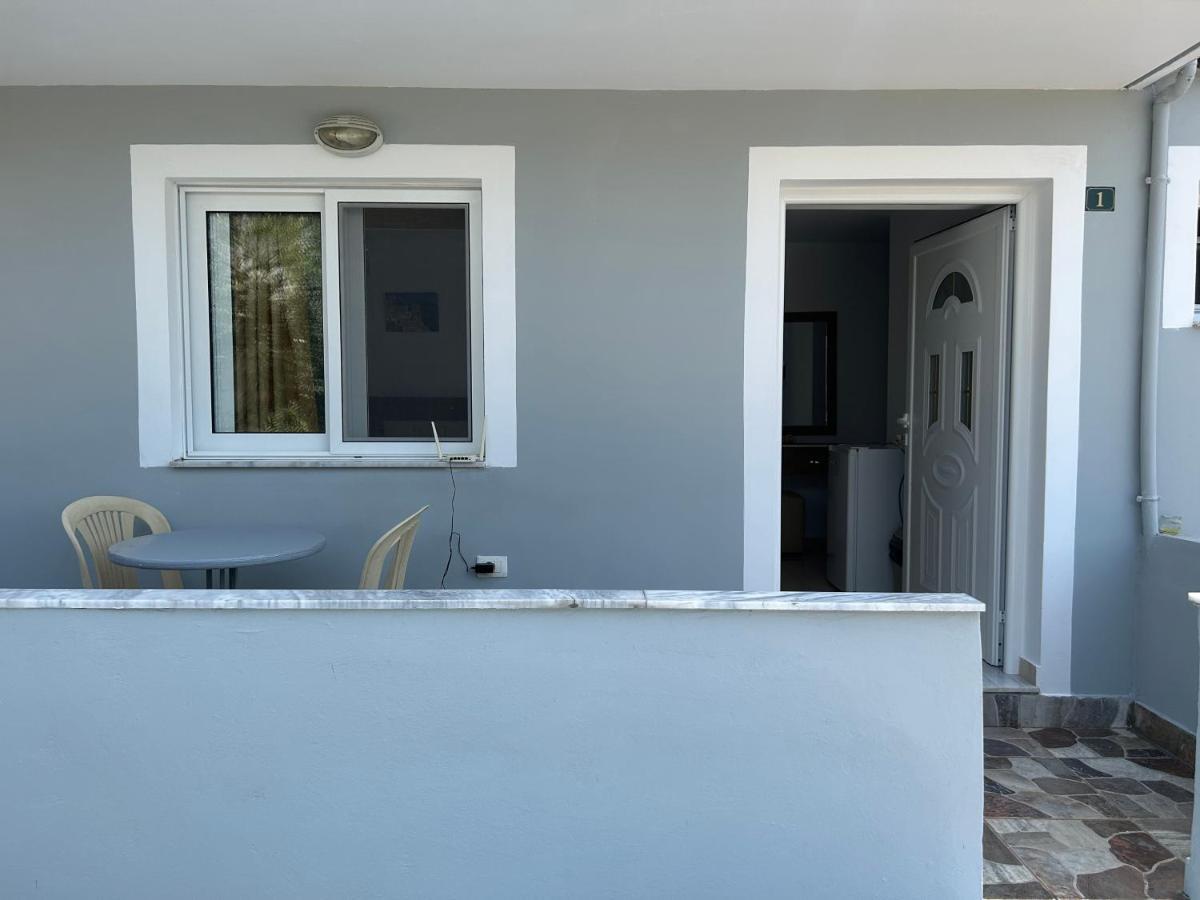 Eri Rooms Sarande Luaran gambar
