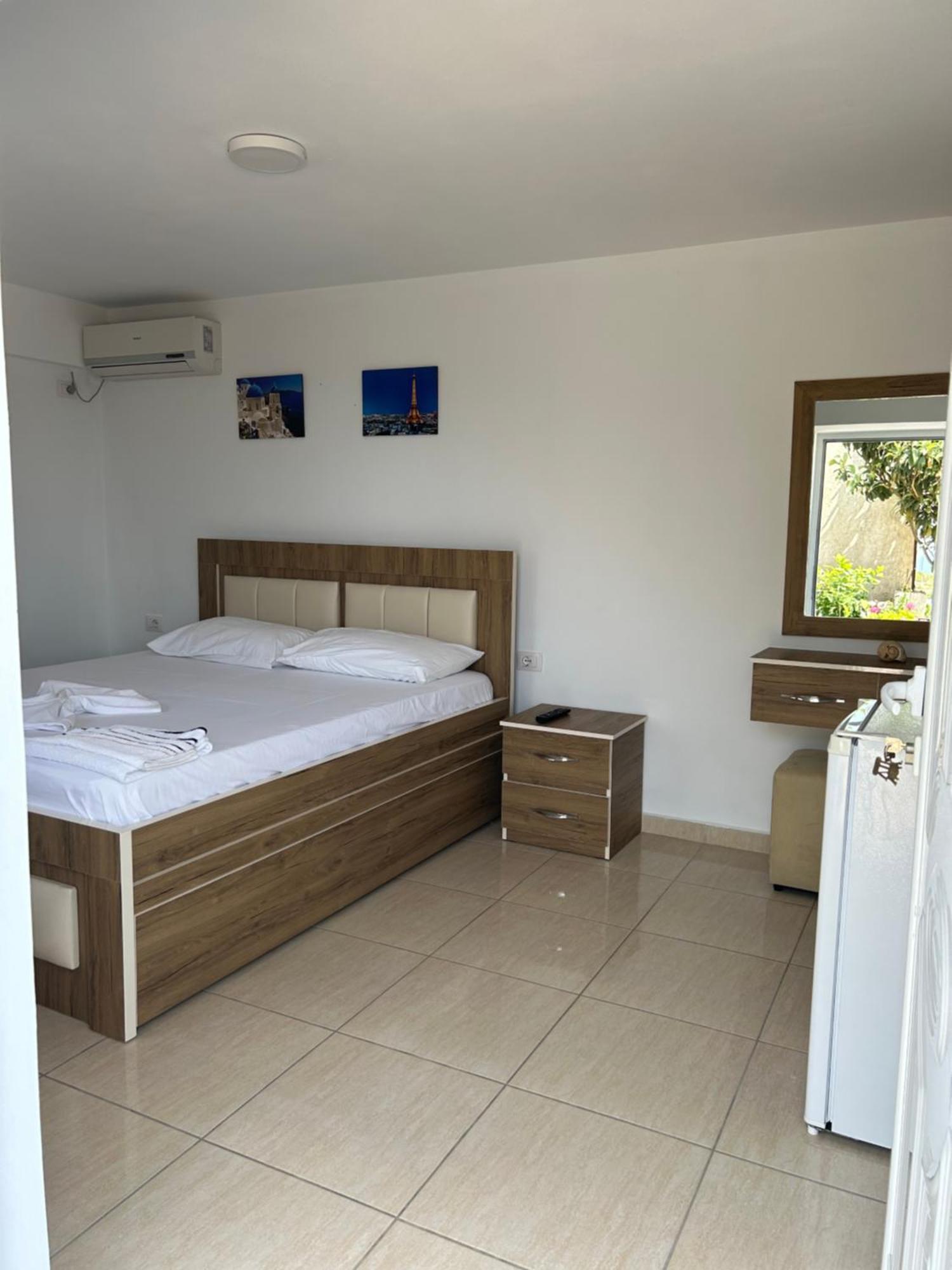 Eri Rooms Sarande Luaran gambar