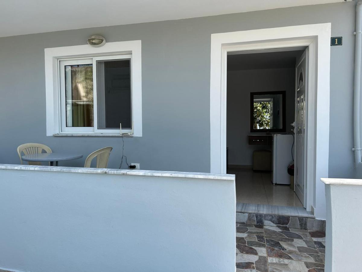 Eri Rooms Sarande Luaran gambar