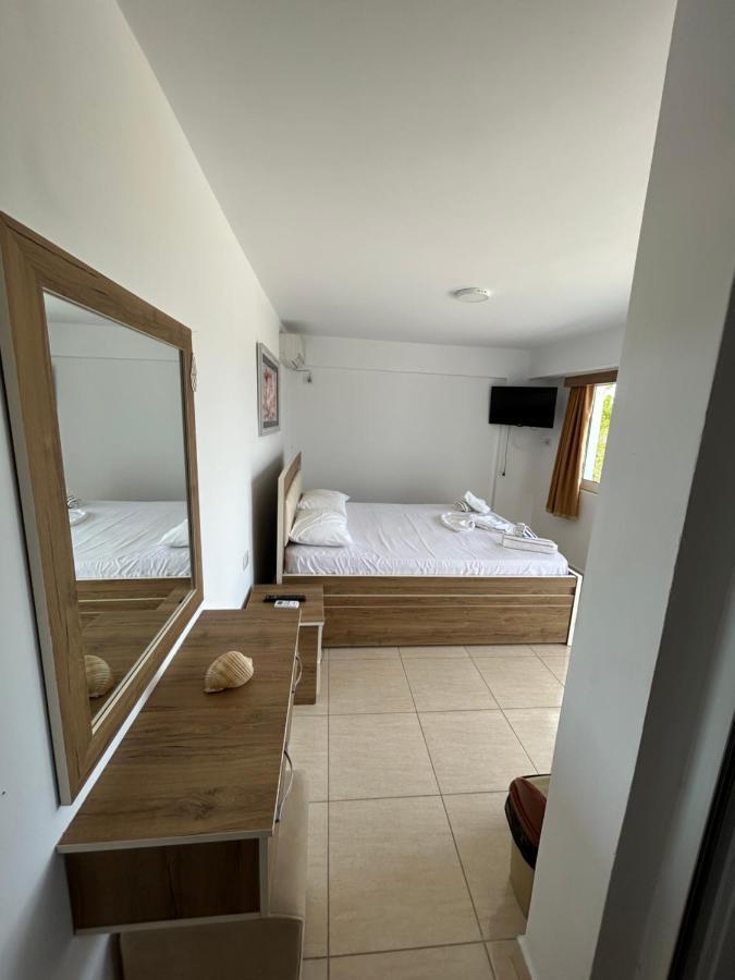 Eri Rooms Sarande Luaran gambar