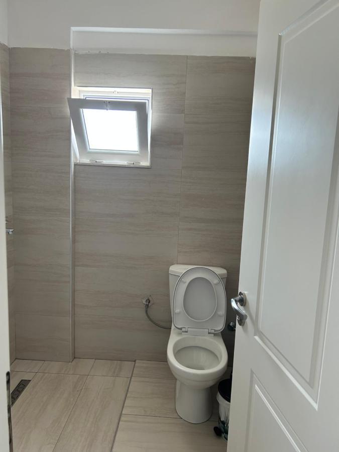 Eri Rooms Sarande Luaran gambar