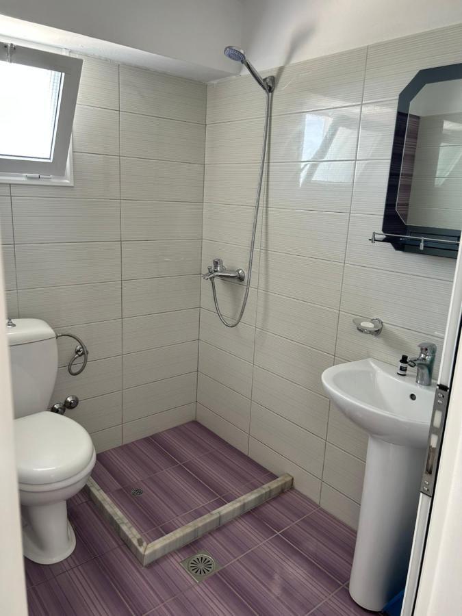 Eri Rooms Sarande Luaran gambar