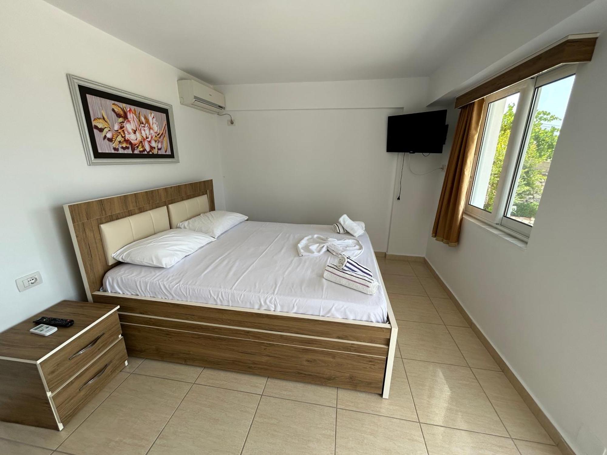 Eri Rooms Sarande Luaran gambar