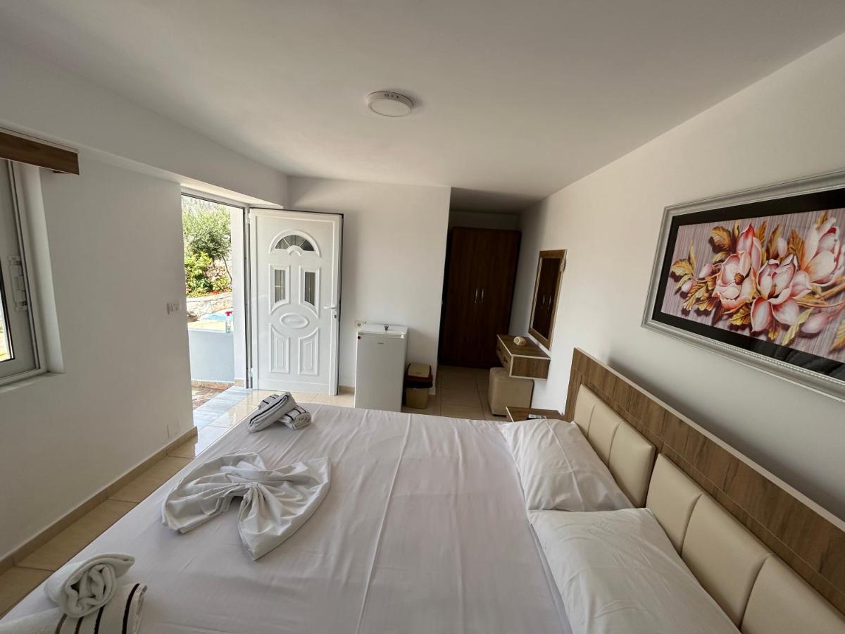 Eri Rooms Sarande Luaran gambar