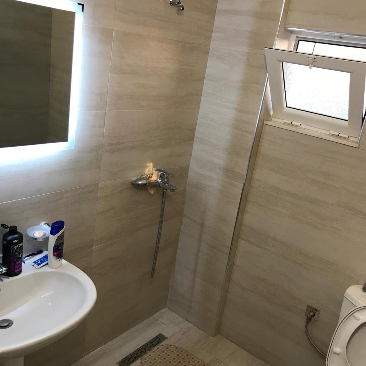 Eri Rooms Sarande Luaran gambar