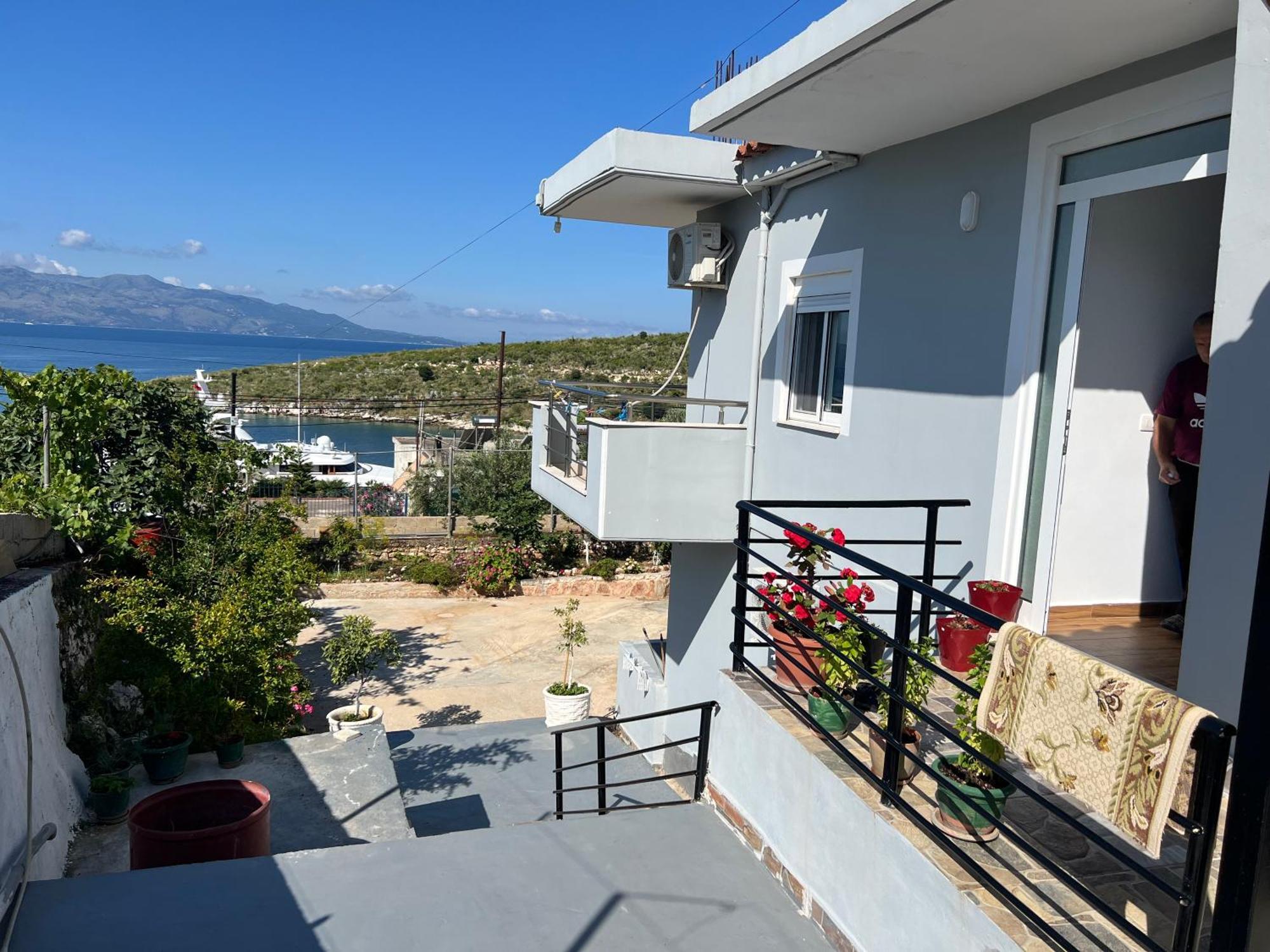 Eri Rooms Sarande Luaran gambar